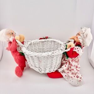 Annalee Santa & Mrs Claus Basket – Vintage Christmas Collectible Decor